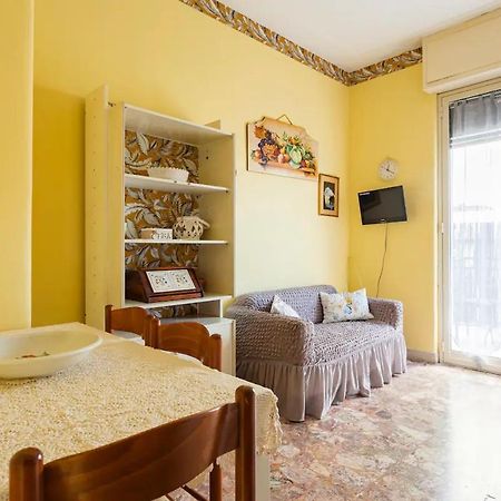 Top Floor Apartment Near Historic Fortino 卡塔尼亚 外观 照片