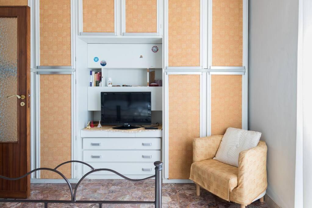 Top Floor Apartment Near Historic Fortino 卡塔尼亚 外观 照片