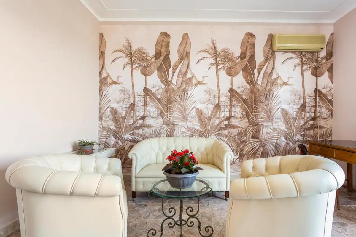 Top Floor Apartment Near Historic Fortino 卡塔尼亚 外观 照片