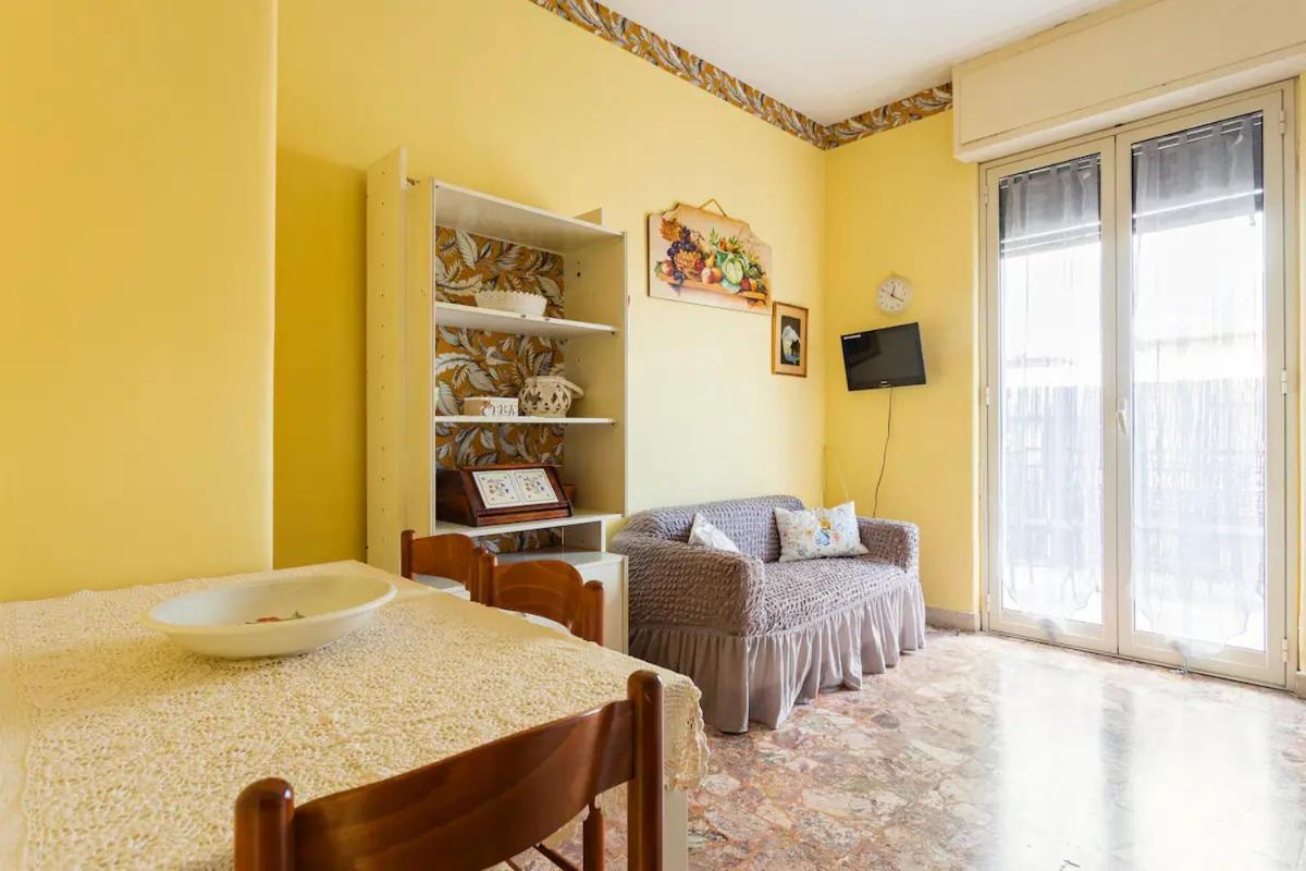 Top Floor Apartment Near Historic Fortino 卡塔尼亚 外观 照片
