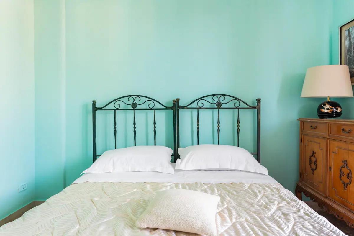 Top Floor Apartment Near Historic Fortino 卡塔尼亚 外观 照片