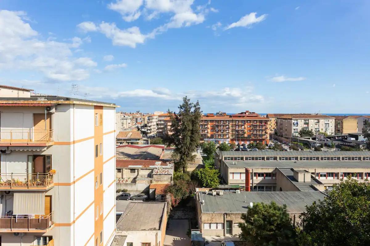 Top Floor Apartment Near Historic Fortino 卡塔尼亚 外观 照片